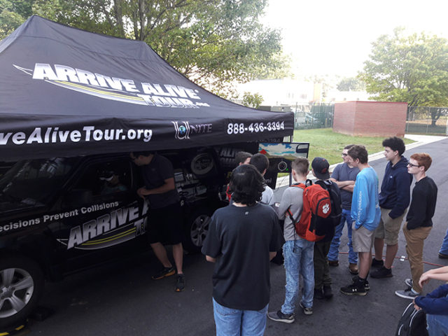 Texting While Driving Simulator Teaches Dangers Of Distracted Driving ...