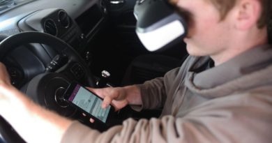 distracted-driving-simulator-texting-driving